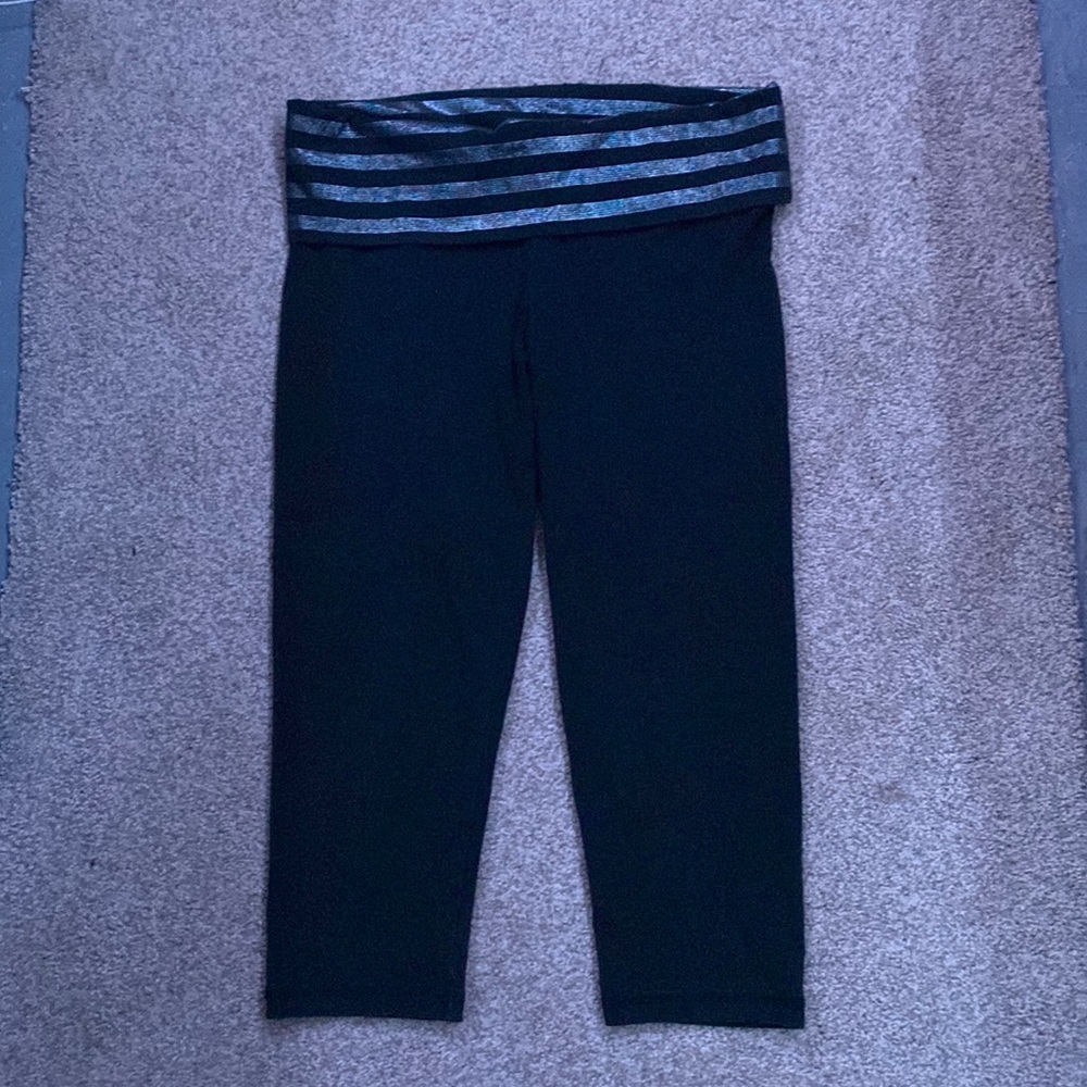 Classic Victoria Secret/PINK Low Rise Capri Legging